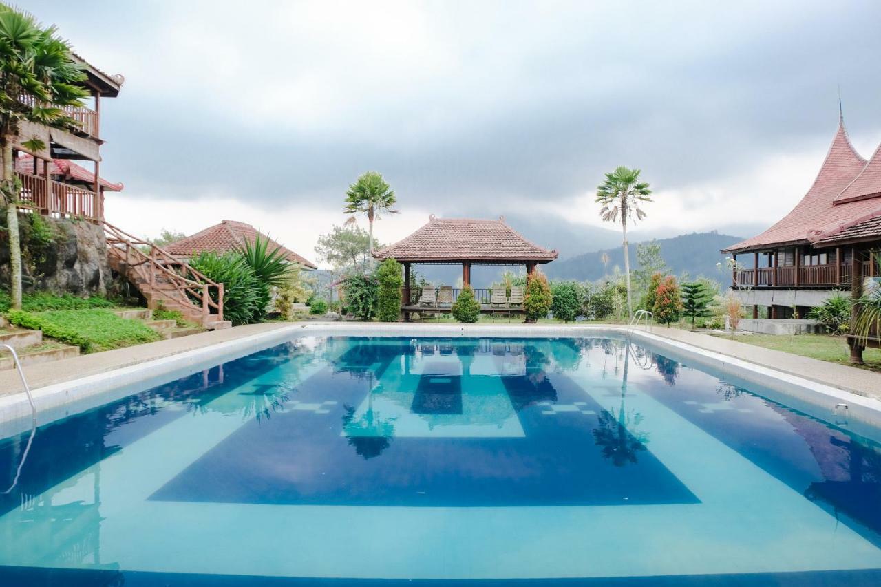 Capital O 892 Grand Pujon View Hotel And Resort Бату Екстериор снимка