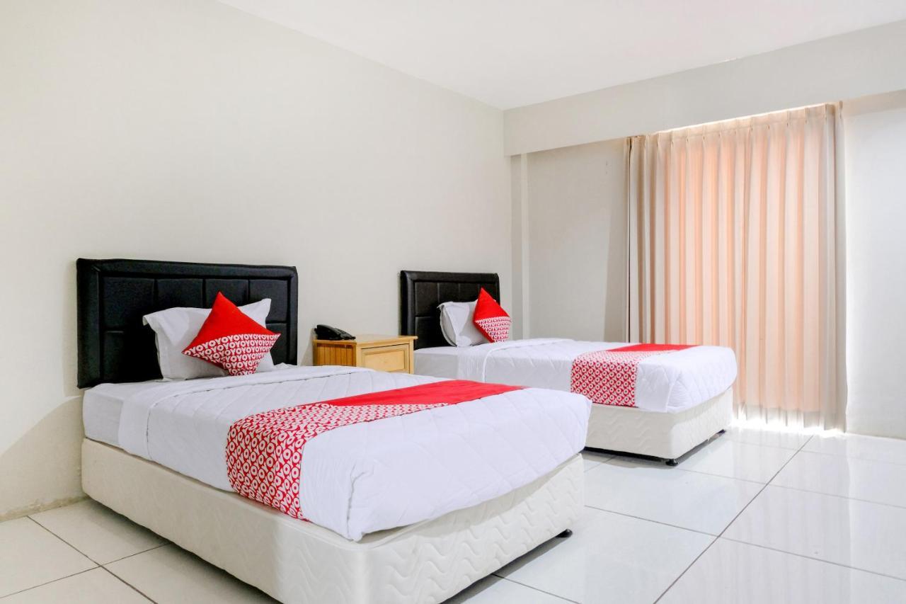 Capital O 892 Grand Pujon View Hotel And Resort Бату Екстериор снимка