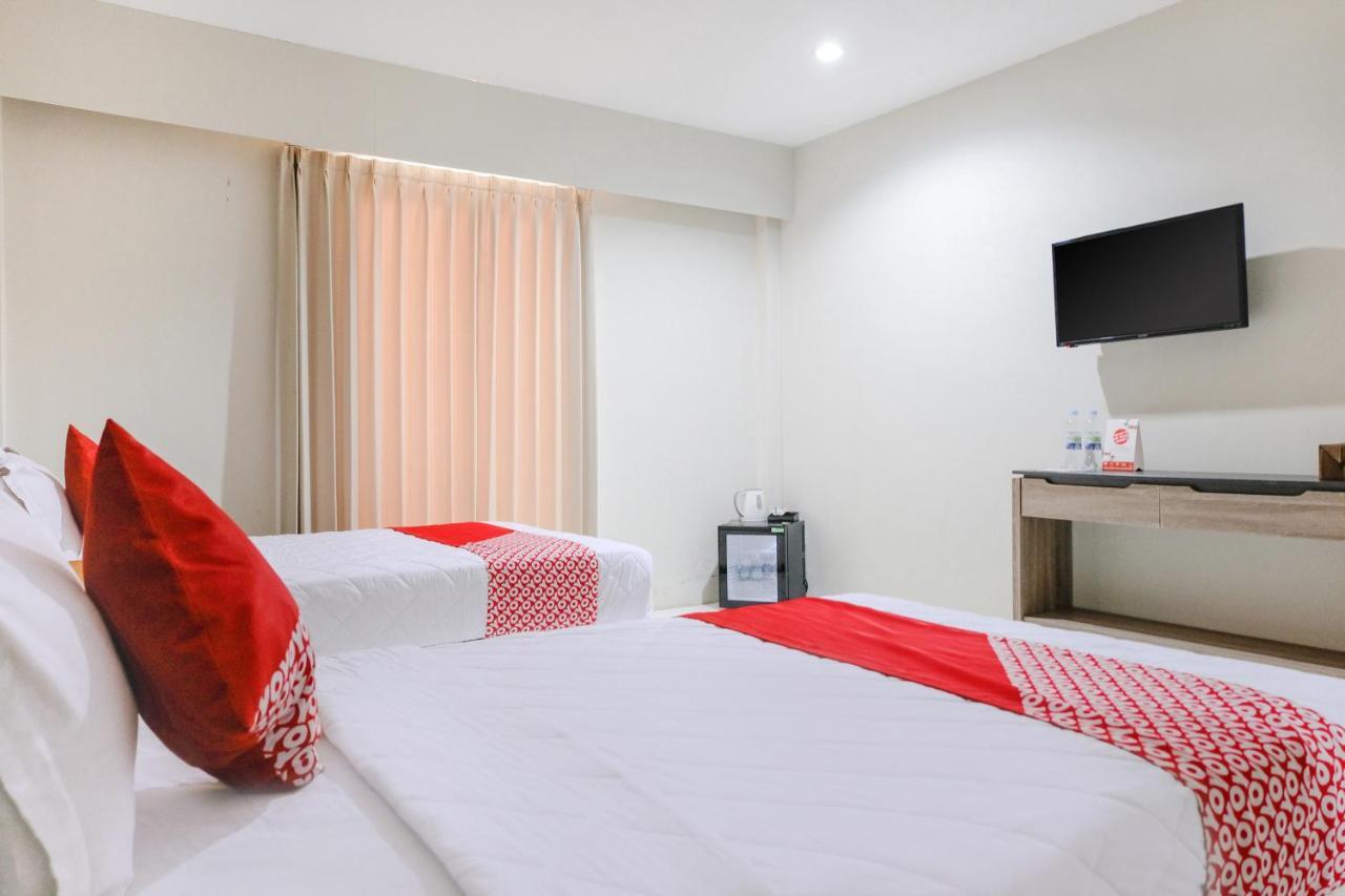 Capital O 892 Grand Pujon View Hotel And Resort Бату Екстериор снимка